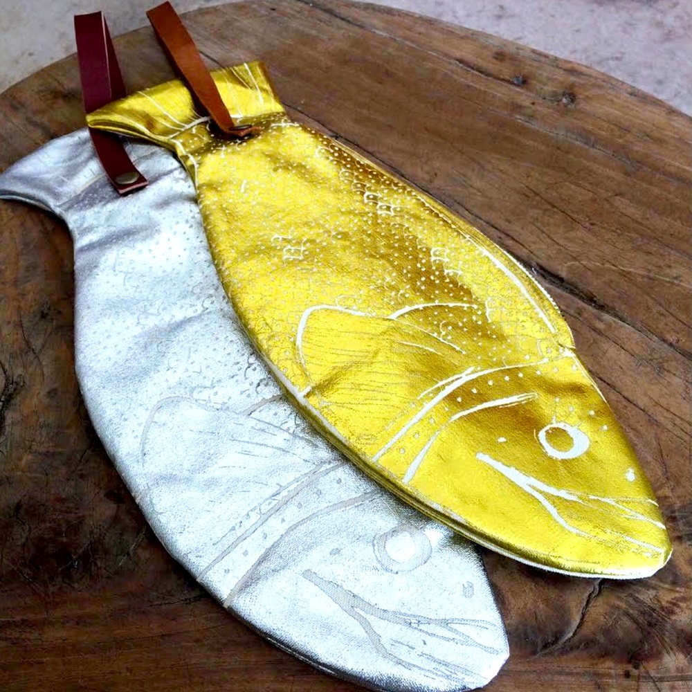 Gold Fish Wrist Purse